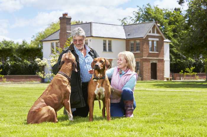 Tim & Jill Clark with 2 dogs